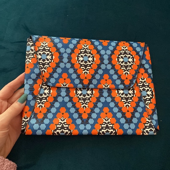 Vera Bradley Handbags - Vera Bradley multicolored pattern clutch purse